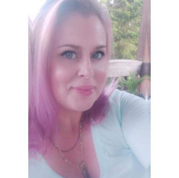 Meet your Posher, Anna - Picture 1 of 1